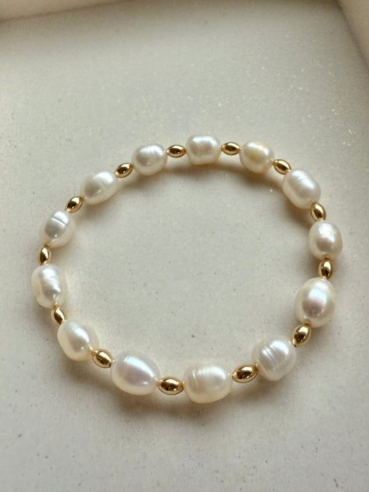 Pearls & Gold Bracelet