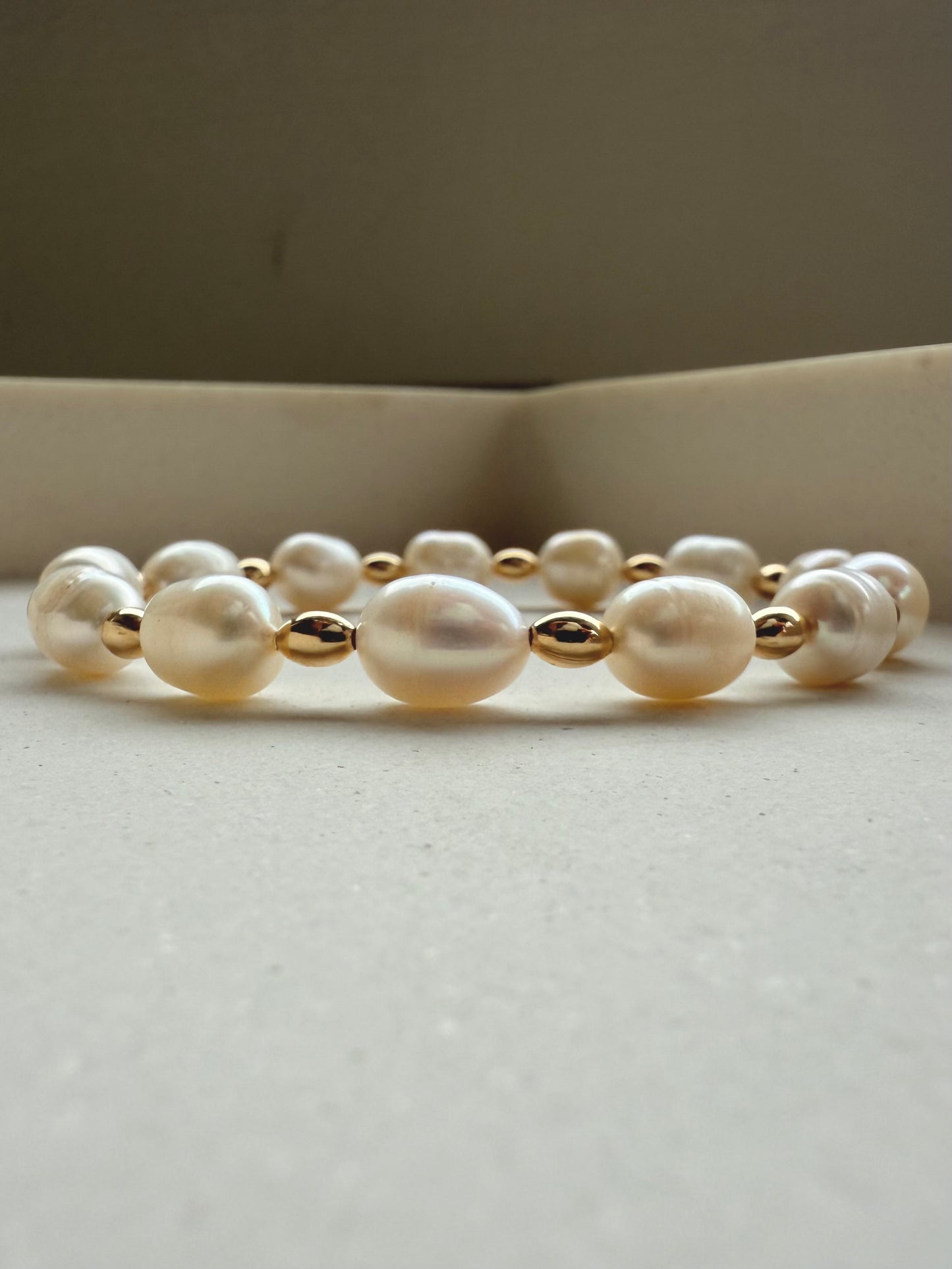 Pearls & Gold Bracelet