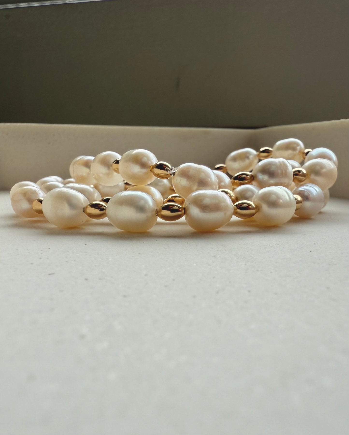 Pearls & Gold Bracelet