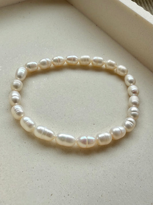 Classic Pearl Bracelet
