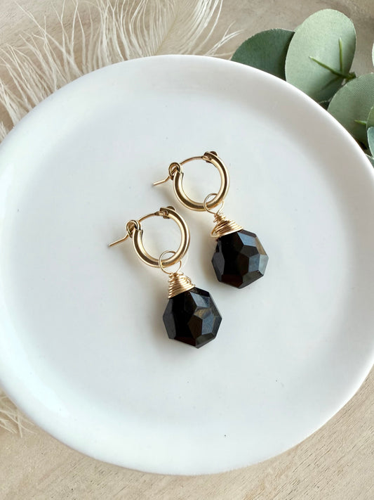 Onyx Faceted Huggies