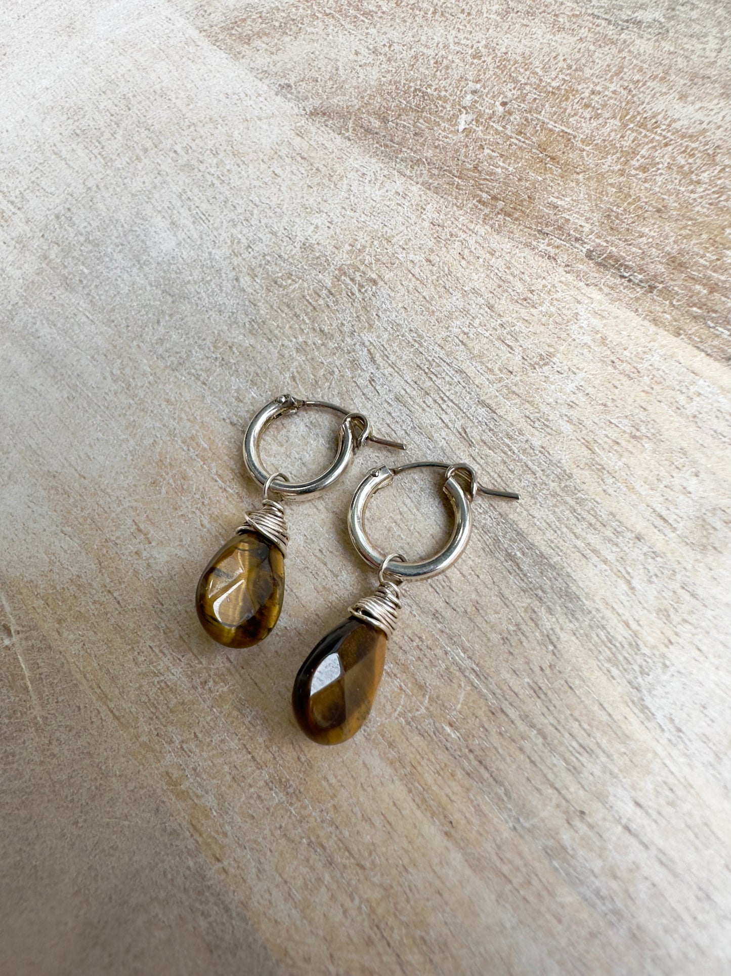 Tiger's Eye Huggies