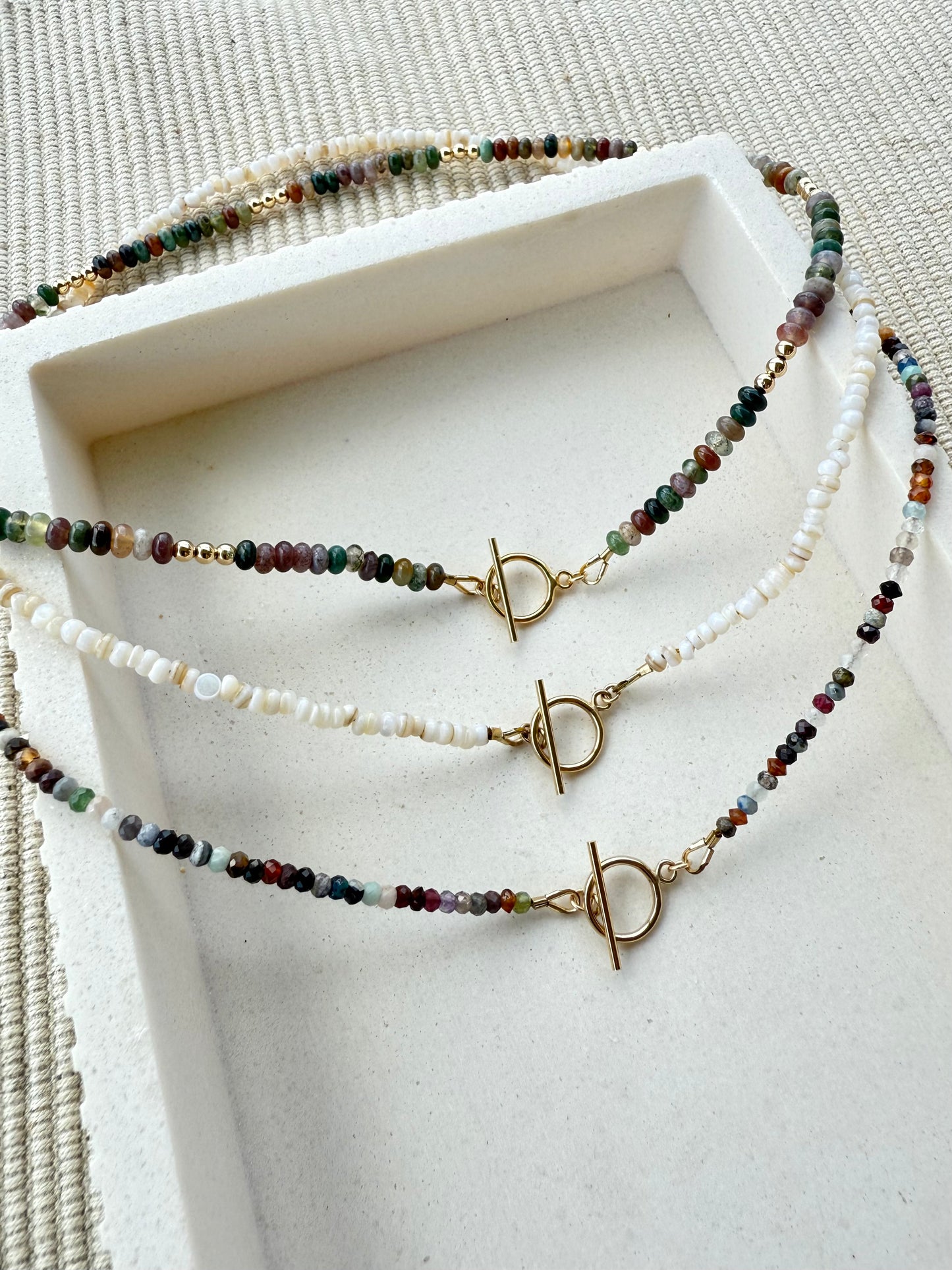 Freshwater Shell Beaded Necklace – Beige