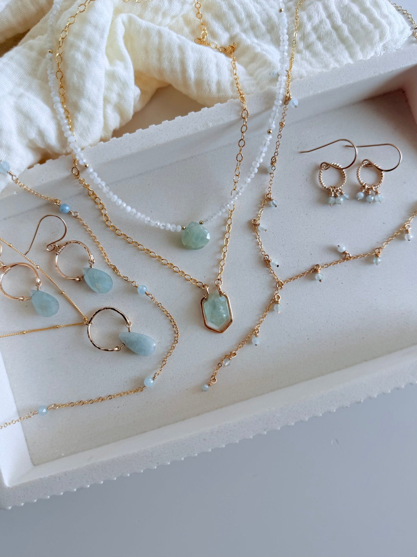 Aquamarine Y Lariat Necklace 