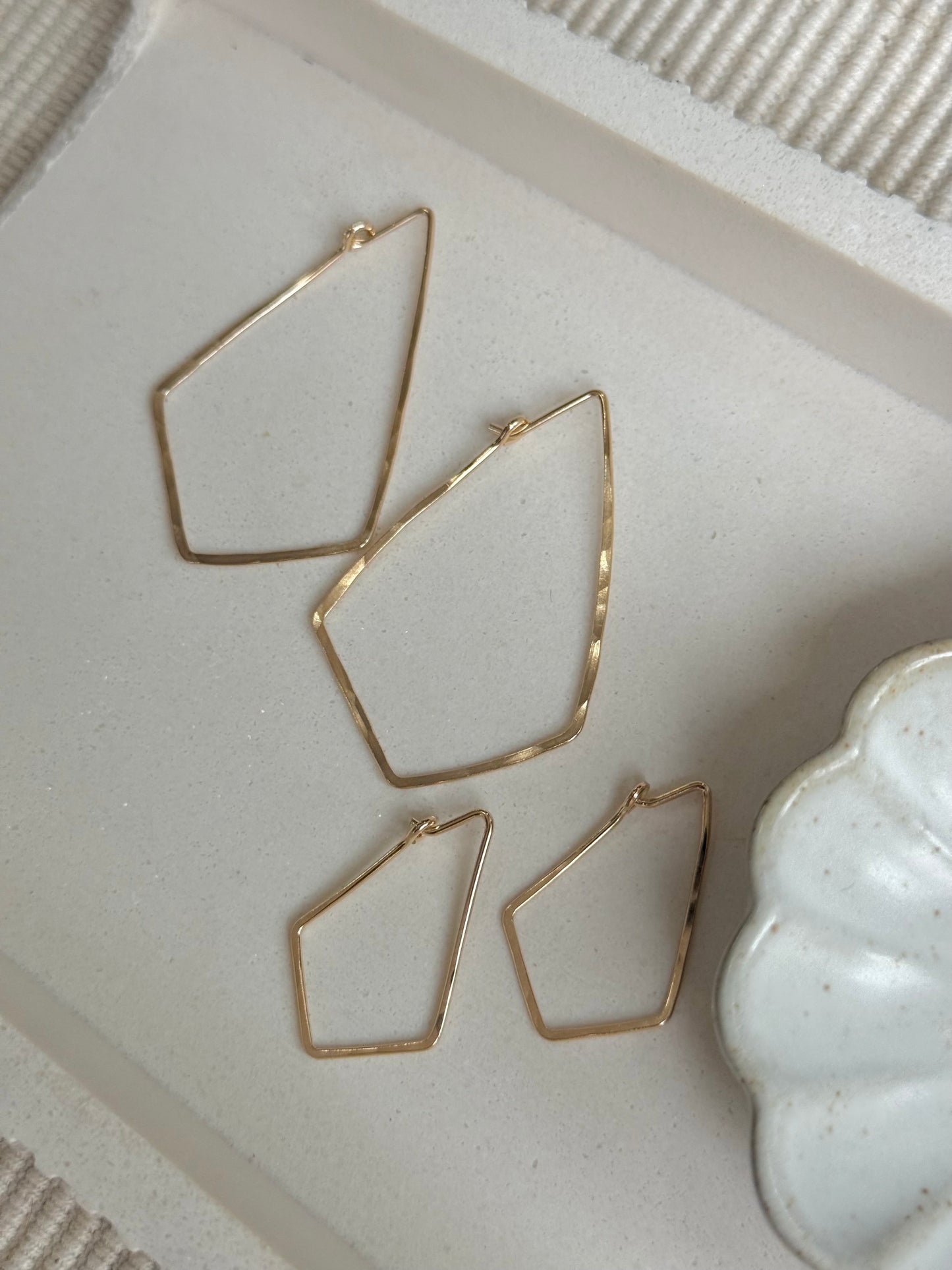 Kite Hammered Threader Hoops