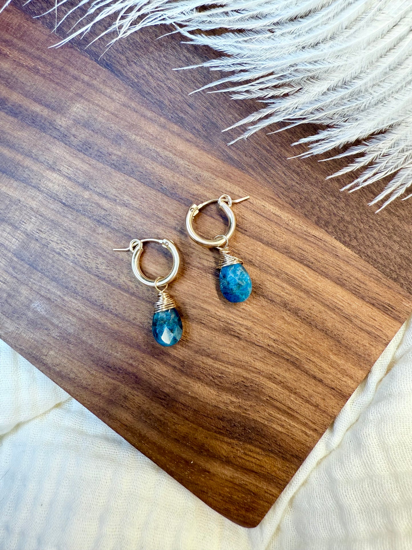 Apatite Faceted Tear Drop Huggies