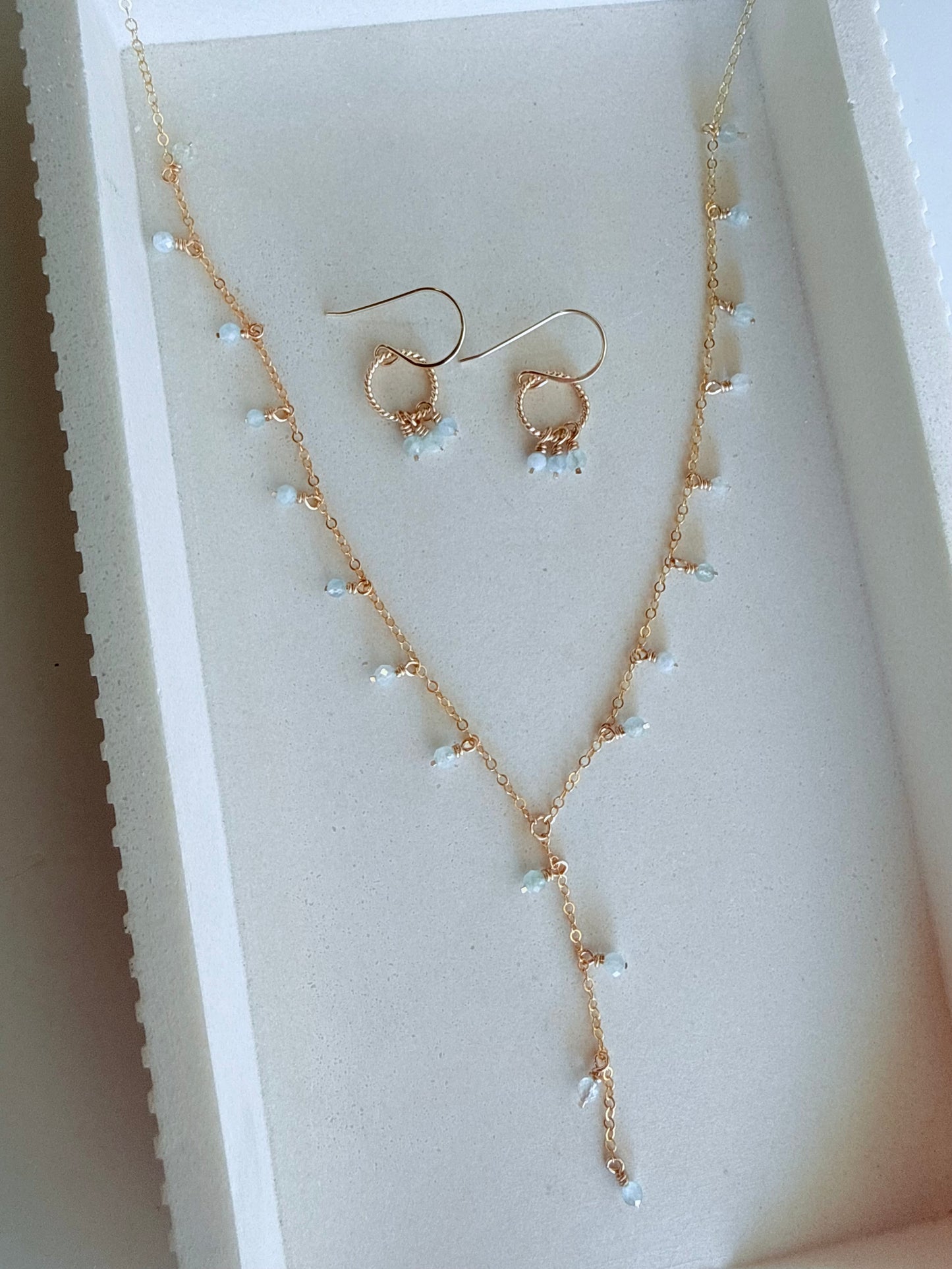 Aquamarine Y Lariat Necklace ￼